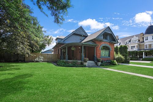 230 W Center St, Logan, UT, 84321-4523 | Card Image