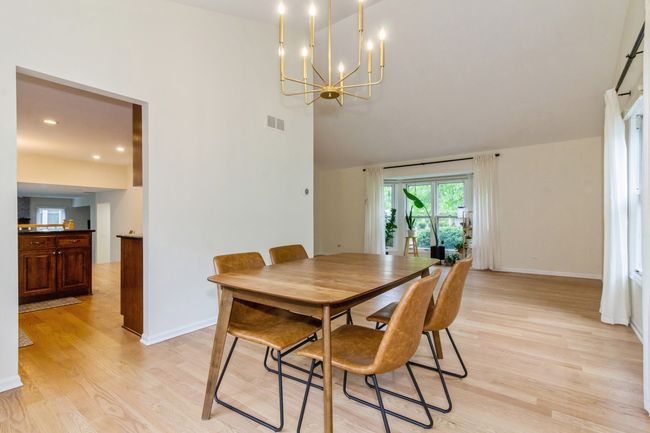 1161 Ardmore Dr, House other with 3 bedrooms, 3 bathrooms and 2 parking in Naperville IL | Image 5