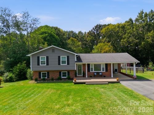 178 Woodland Dr Sw, Concord, NC, 28025-5815 | Card Image