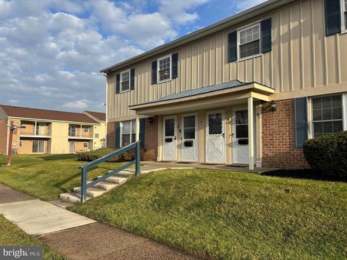 4 Kearney Dr, NORTH WALES, PA, 19454-4012 | Card Image