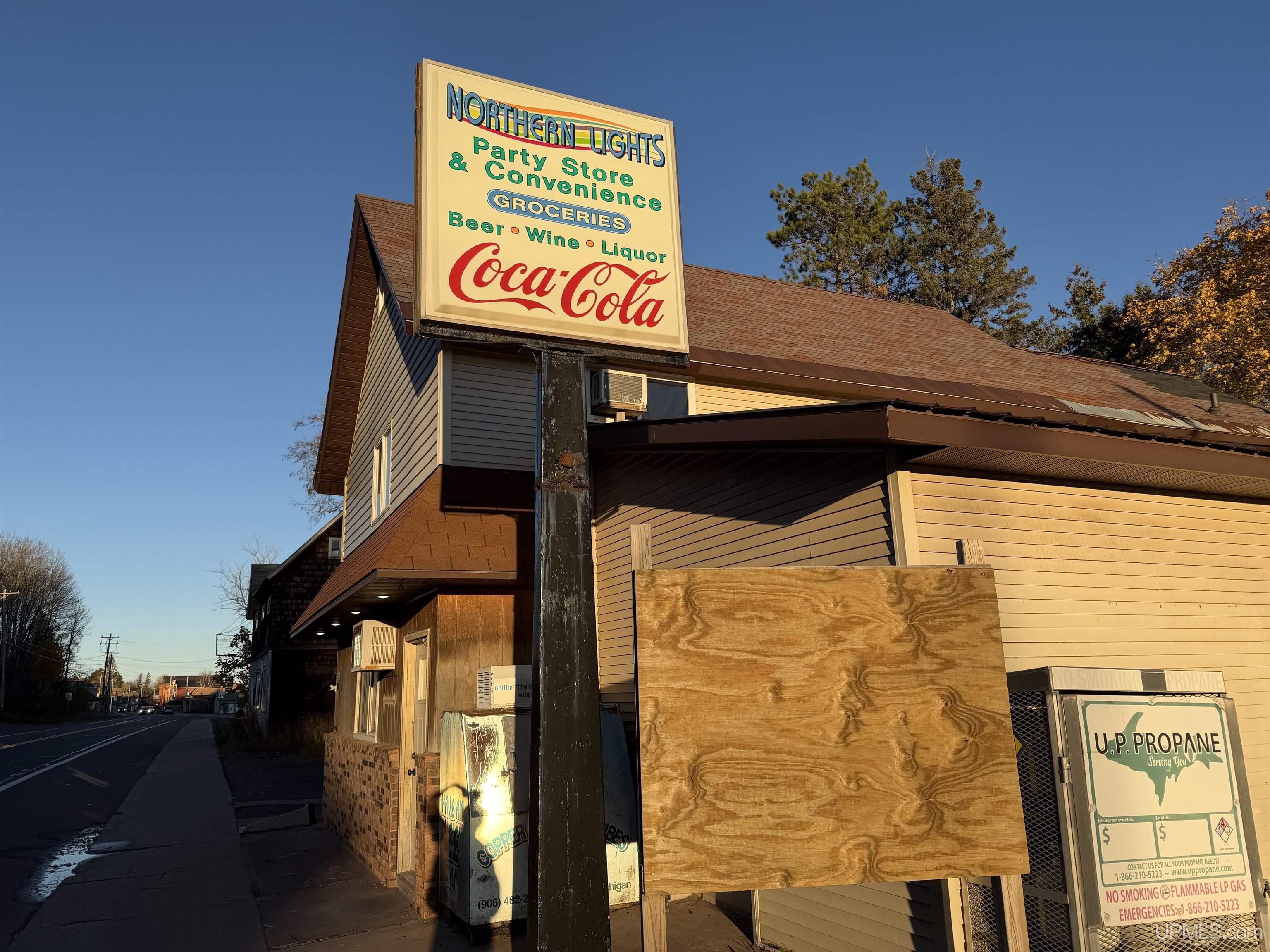 52062 Duncan Ave, Hubbell, MI 49945