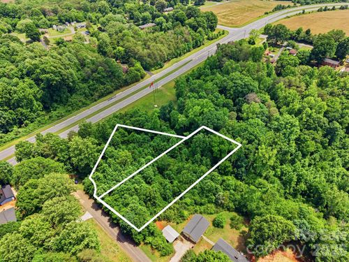 18 Easthaven Dr, Newton, NC, 28658-1609 | Card Image