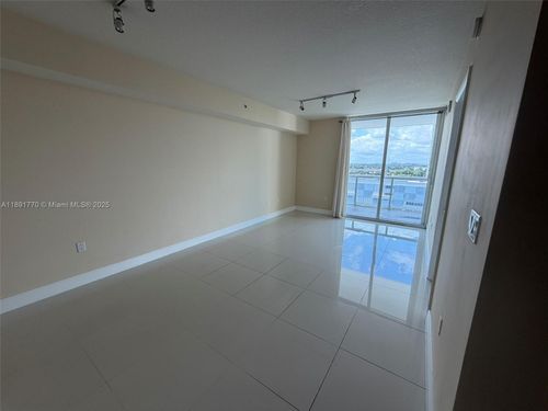 unit-1104-1871 Nw South River Dr, Miami, FL, 33125-2774 | Card Image