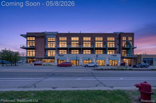 208b-211 E 9 Mile Rd, Ferndale, MI, 48220-1967 | Card Image