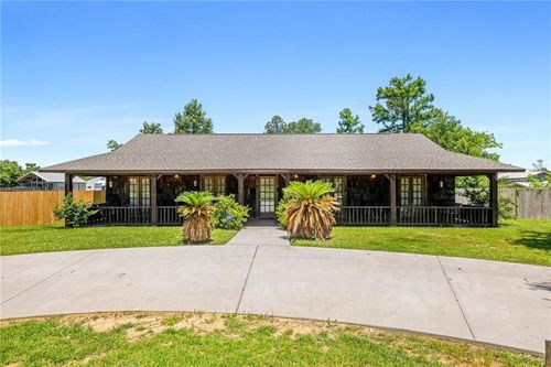 20671 Buns Lane, Springfield, LA, 70462 | Card Image