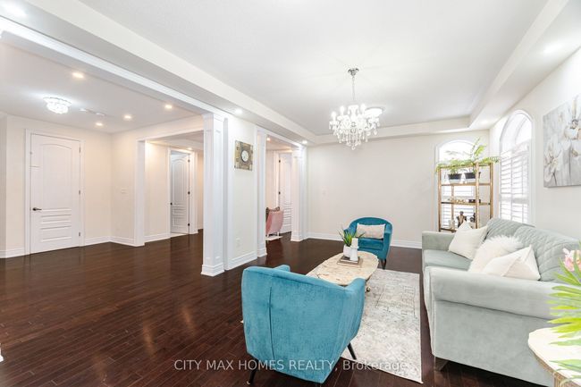 57 Beacon Hill Dr, House other with 7 bedrooms, 6 bathrooms and 4 parking in Brampton ON | Image 7
