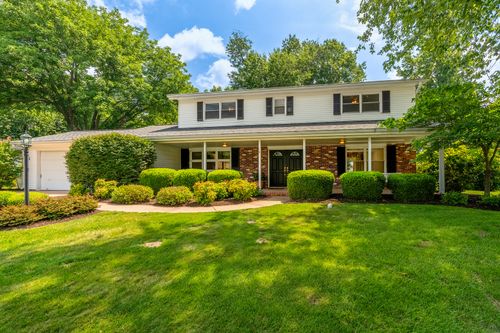 107 N Lark Ln, Carbondale, IL, 62901-2016 | Card Image