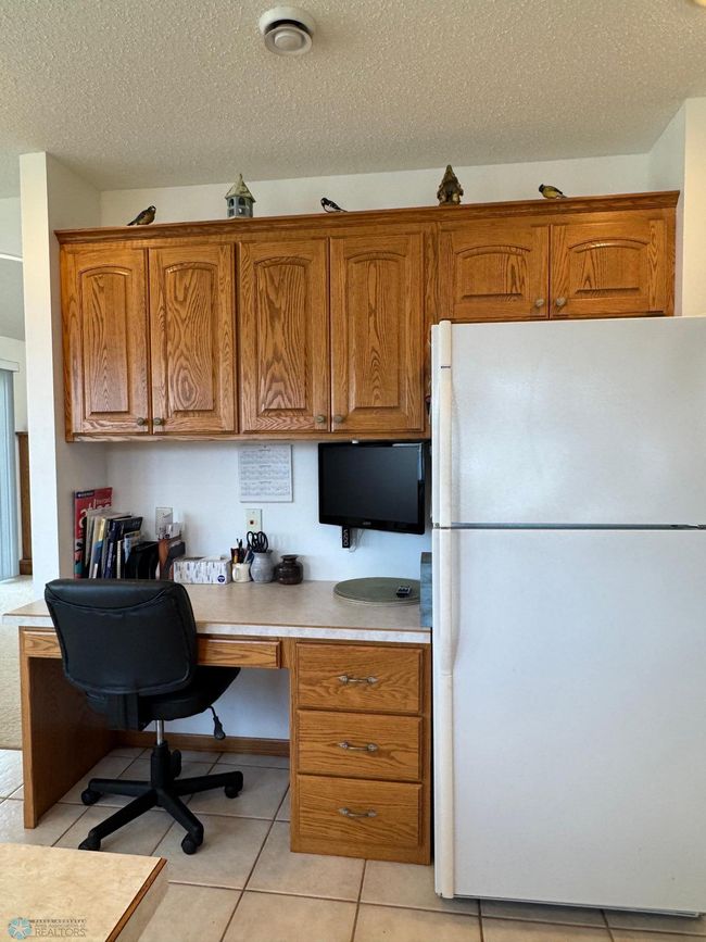 Study/Desk Area | Image 36