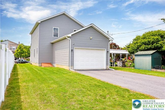 721 7 Th St, House other with 3 bedrooms, 3 bathrooms and null parking in Whitehall PA | Image 46