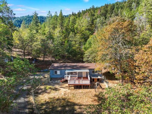 5203 W Evans Creek Road, Rogue River, OR, 97537 | Card Image