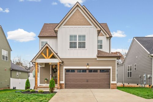 579 Centre St, Pleasant View, TN, 37146-7205 | Card Image