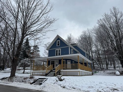 76 Center St, Richford, VT, 05476-1004 | Card Image