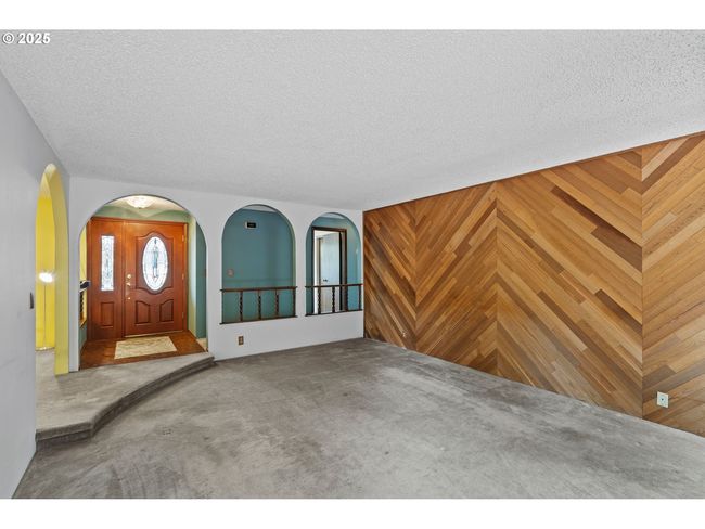 233 Se Paloma Ave, House other with 3 bedrooms, 3 bathrooms and 2 parking in Gresham OR | Image 9