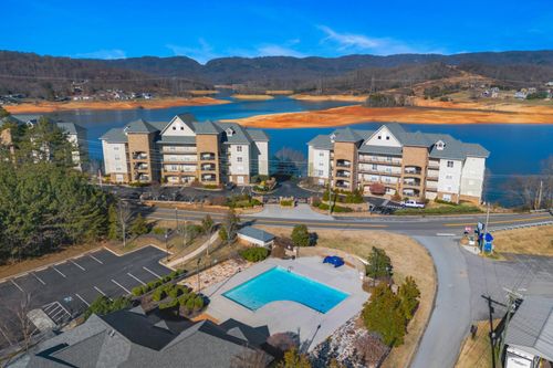 432 Sandpiper Ln, Bean Station, TN, 37708-5236 | Card Image