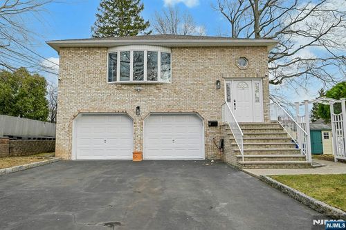 67 Central Ave, Dumont, NJ, 07628-1633 | Card Image