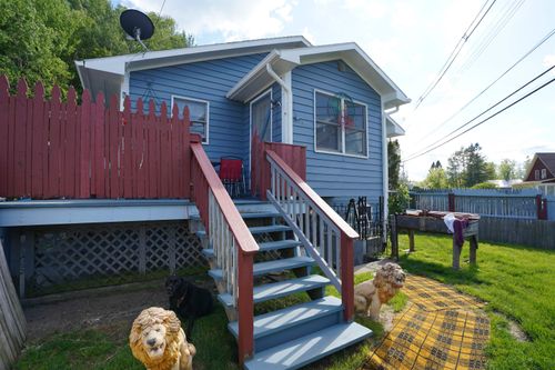 8 Birch St, Island Pond, VT, 05846-9582 | Card Image