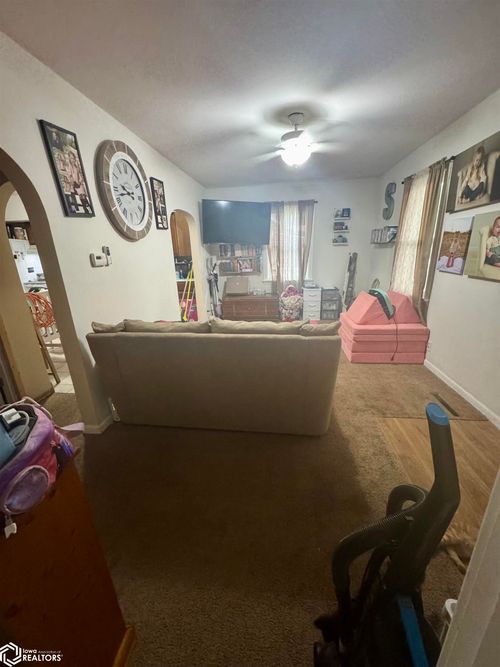 5 Prospect St, Lu Verne, IA, 50560-7703 | Card Image