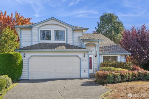 27728 211th Ave Se, Maple Valley, WA, 98038-3115 | Card Image