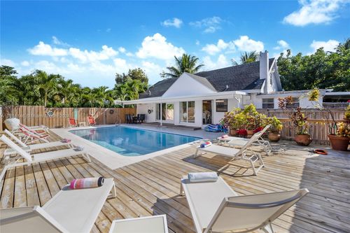 212 Sw 1st Ave, Hallandale Beach, FL, 33009-5411 | Card Image
