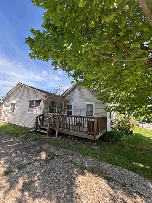 6010 Fox St, Mayville, MI, 48744-9003 | Card Image
