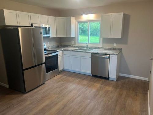 1108 Eleanor Dr, Waterloo, IA, 50701-3419 | Card Image