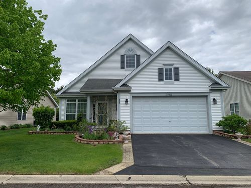 39510 N Cambridge Blvd, Beach Park, IL, 60083-3033 | Card Image