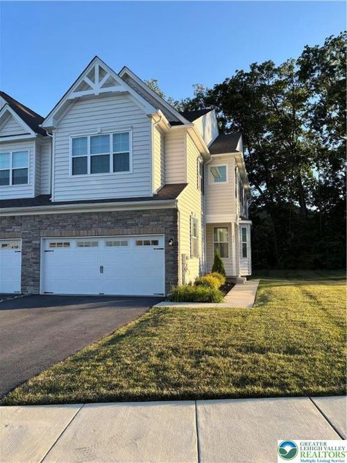 424 Gray Feather Way, ALLENTOWN, PA, 18104-8301 | Card Image