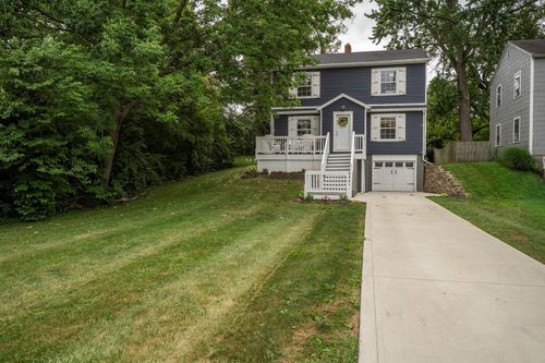 215 W Circle Ave, Washington Court House, OH, 43160-1904 | Card Image
