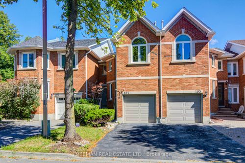107 Brownstone Cir, Thornhill, ON, L4J7R1 | Card Image