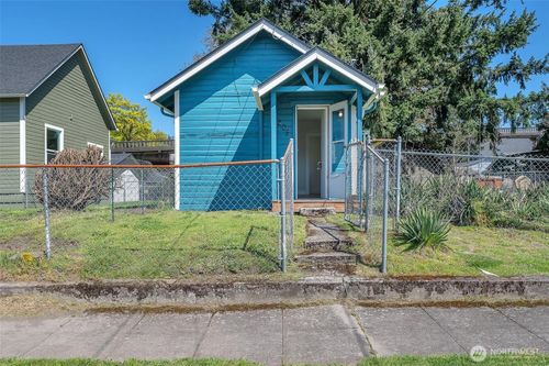 203 Grant Street, Kelso, WA, 98626 | Card Image