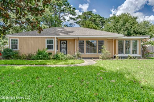 748 E Northside Dr, Jackson, MS, 39206-4946 | Card Image
