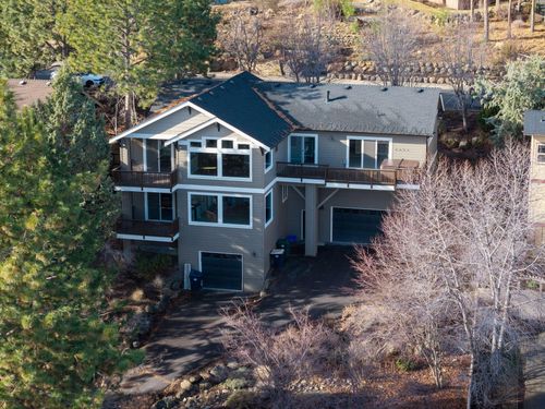 3122 Nw Colonial Drive, Bend, OR, 97703 | Card Image