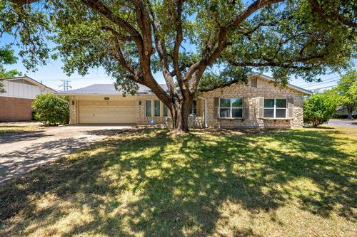 6001 Haden Dr, Waco, TX, 76710-5633 | Card Image