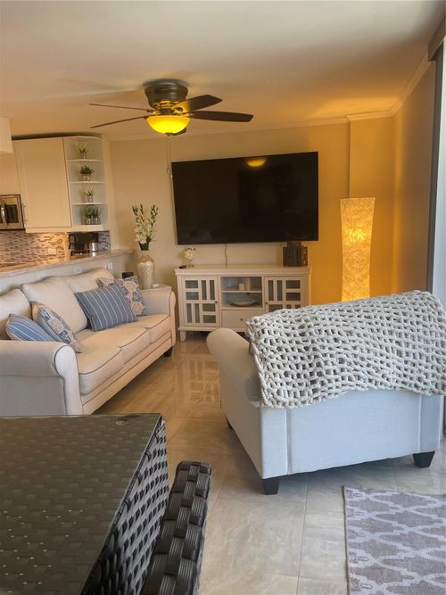 606-1731 Se 15th St, Fort Lauderdale, FL, 33316-3012 | Card Image