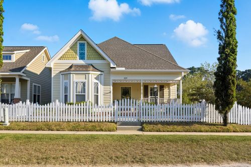 229 Legacy Blvd, Hattiesburg, MS, 39402-5507 | Card Image