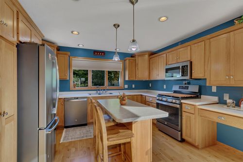 1917 23rd Ave Sw, Willmar, MN, 56201-4991 | Card Image