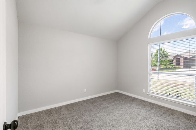 521 Pine St, House other with 3 bedrooms, 2 bathrooms and null parking in Crowley TX | Image 15