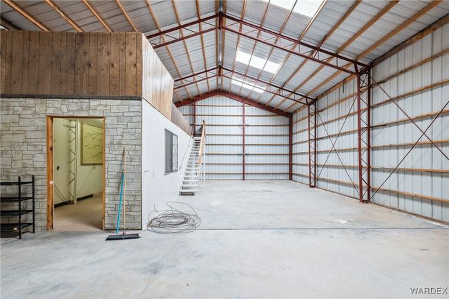 Garage | Image 78