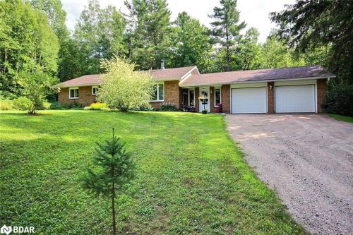 4489 Musclow-Greenview Rd, Maple Leaf, ON, K0L2R0 | Card Image
