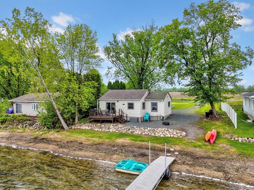 11900 Mentzer Trl, Lindstrom, MN, 55045-8305 | Card Image