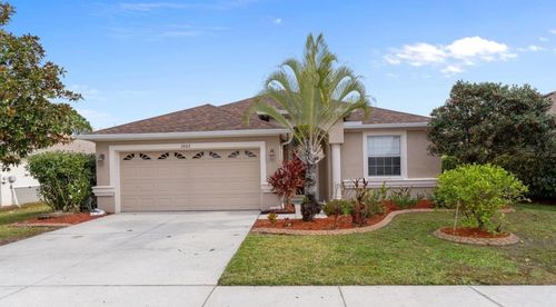 3922 Langdrum Dr, WESLEY CHAPEL, FL, 33543-7692 | Card Image