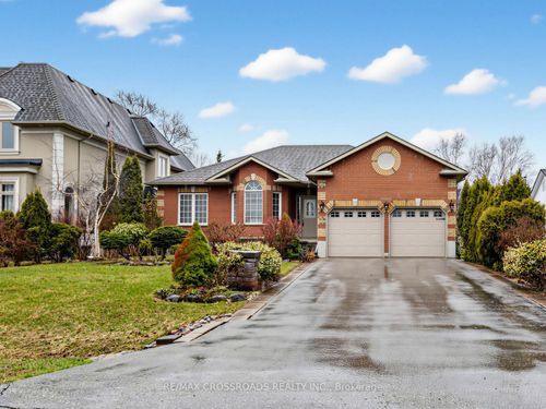 484 Poplar Ave, Ajax, ON, L1S1E8 | Card Image