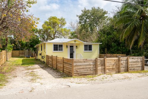 31131 Avenue D, Big Pine Key, FL, 33043-4525 | Card Image