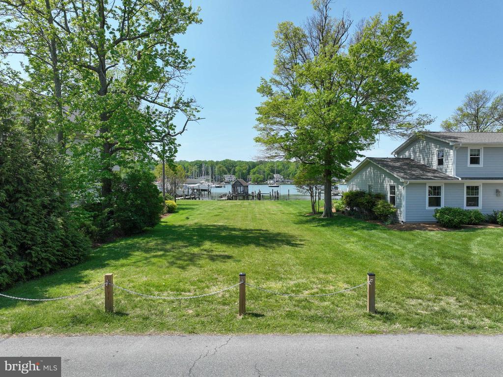 Land in ANNAPOLIS 4