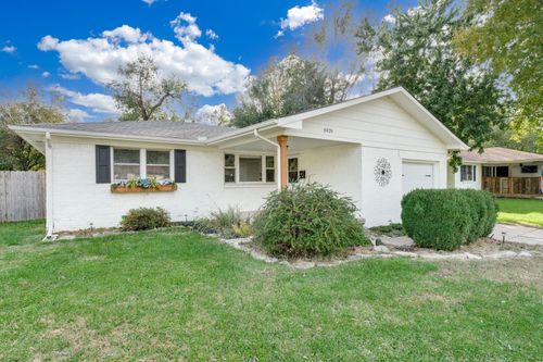 8429 W Hickory Ln, Wichita, KS, 67212-3250 | Card Image