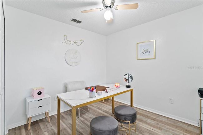Room 5 | Image 17