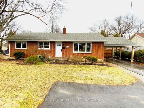 345 Head St N, Strathroy, ON, N7G2J8 | Card Image