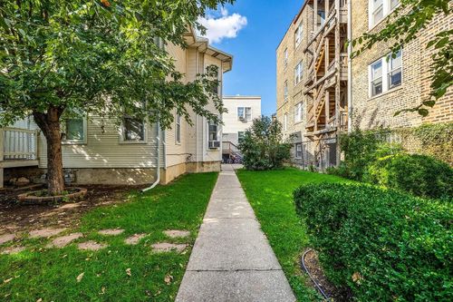 1r-4418 W Armitage Ave, CHICAGO, IL, 60639-3998 | Card Image
