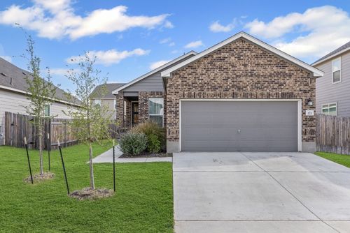 222 Summit Dr, Lockhart, TX, 78644-3865 | Card Image