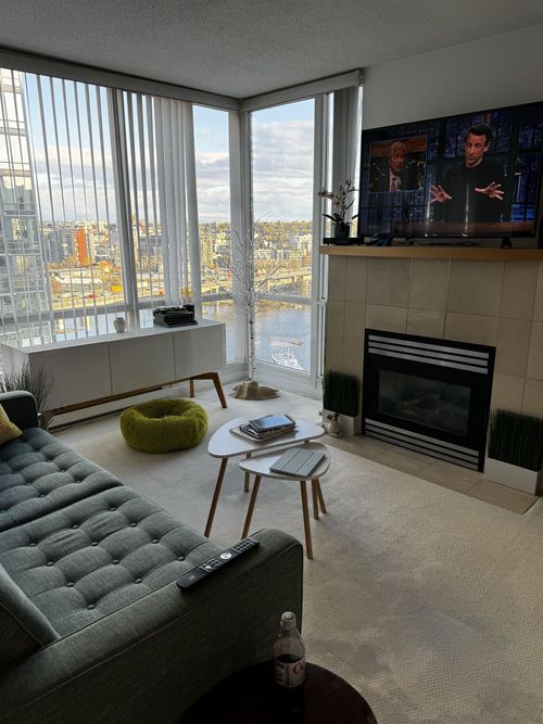 2001-1077 Marinaside Crescent, Vancouver, BC, V6Z2Z4 | Card Image